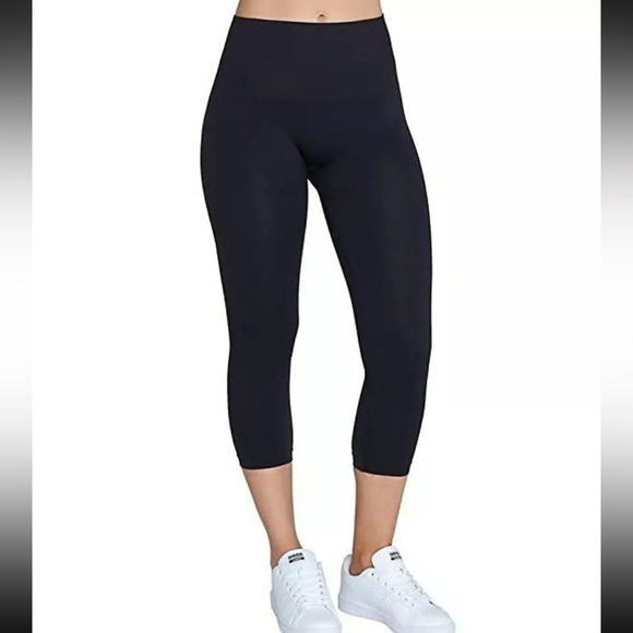 Spanx Look At Me Now capri leggings size Medium - Picture 8 of 8